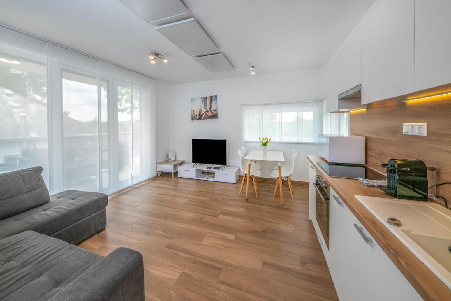 Anchor Apartman By Hellobalatonlelle Balatonlelle Exterior foto